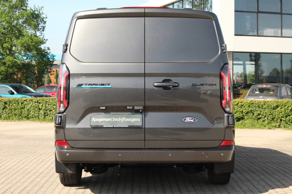 Ford E-Transit Custom 340 L2H1 Limited | 71 kWh | 160kW/218pk | L+R Schuifdeur | Stoel + Stuurverwarming | Camera | Carplay/Android | Cruise | Lease 753,- p/m 8