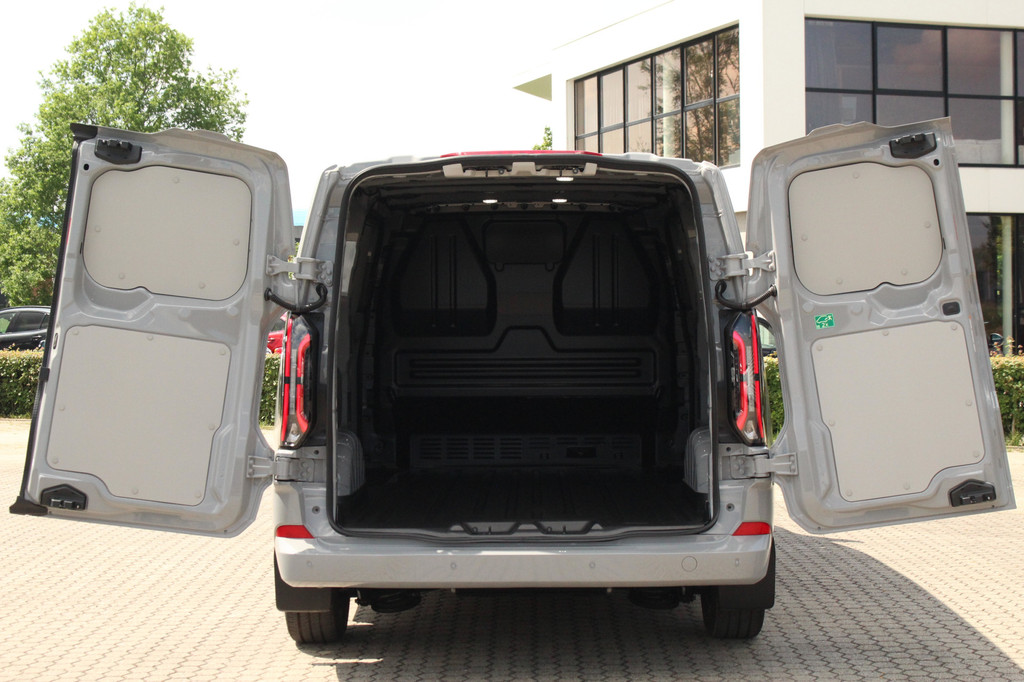 Ford E-Transit Custom 340 L2H1 Limited | 71 kWh | 160kW/218pk | L+R Schuifdeur | Stoel + Stuurverwarming | Camera | Carplay/Android | Cruise | Lease 753,- p/m 9