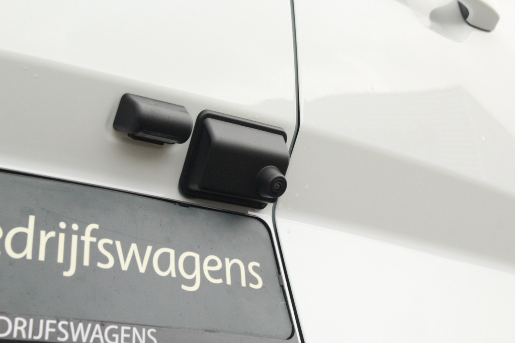 Ford E-Transit Custom 340 L2H1 Limited 71 kWh Automaat | Trekgewicht 2300kg | LED | Carplay | Keyless | Camera | Cruise | Stoel+Stuurvwer. | Lease 717,- p/m 10