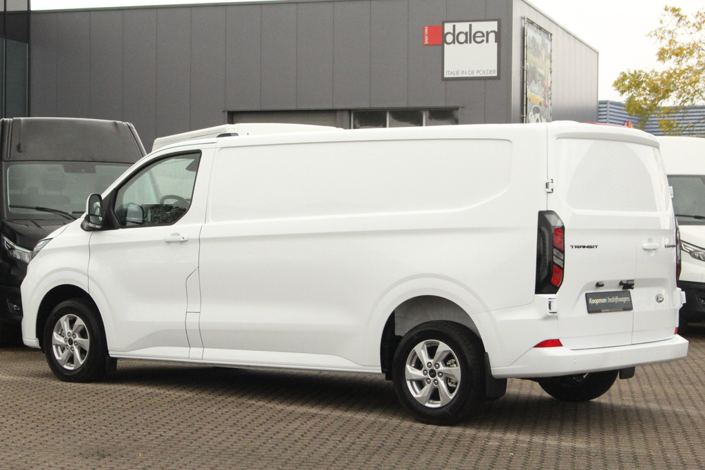 Ford E-Transit Custom 340 L2H1 Limited 71 kWh Automaat | Trekgewicht 2300kg | LED | Carplay | Keyless | Camera | Cruise | Stoel+Stuurvwer. | Lease 717,- p/m 11