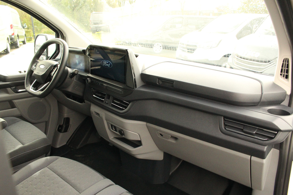 Ford E-Transit Custom 340 L2H1 Limited 71 kWh Automaat | Trekgewicht 2300kg | LED | Carplay | Keyless | Camera | Cruise | Stoel+Stuurvwer. | Lease 717,- p/m 15