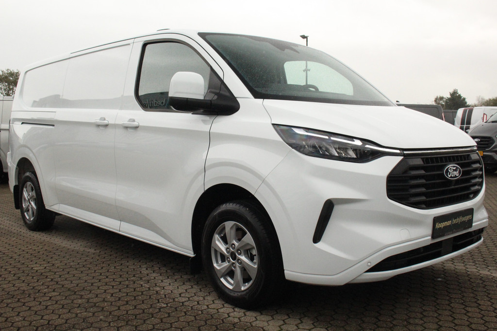 Ford E-Transit Custom 340 L2H1 Limited 71 kWh Automaat | Trekgewicht 2300kg | LED | Carplay | Keyless | Camera | Cruise | Stoel+Stuurvwer. | Lease 717,- p/m 4