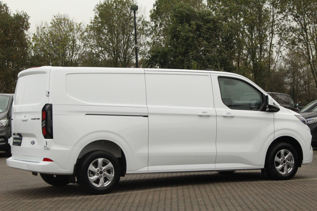 Ford E-Transit Custom 340 L2H1 Limited 71 kWh Automaat | Trekgewicht 2300kg | LED | Carplay | Keyless | Camera | Cruise | Stoel+Stuurvwer. | Lease 717,- p/m 5