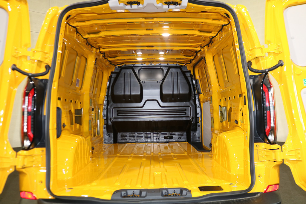 Ford E-Transit Custom 340 L2 H1 Trend 65 kWh (direct leverbaar) 14