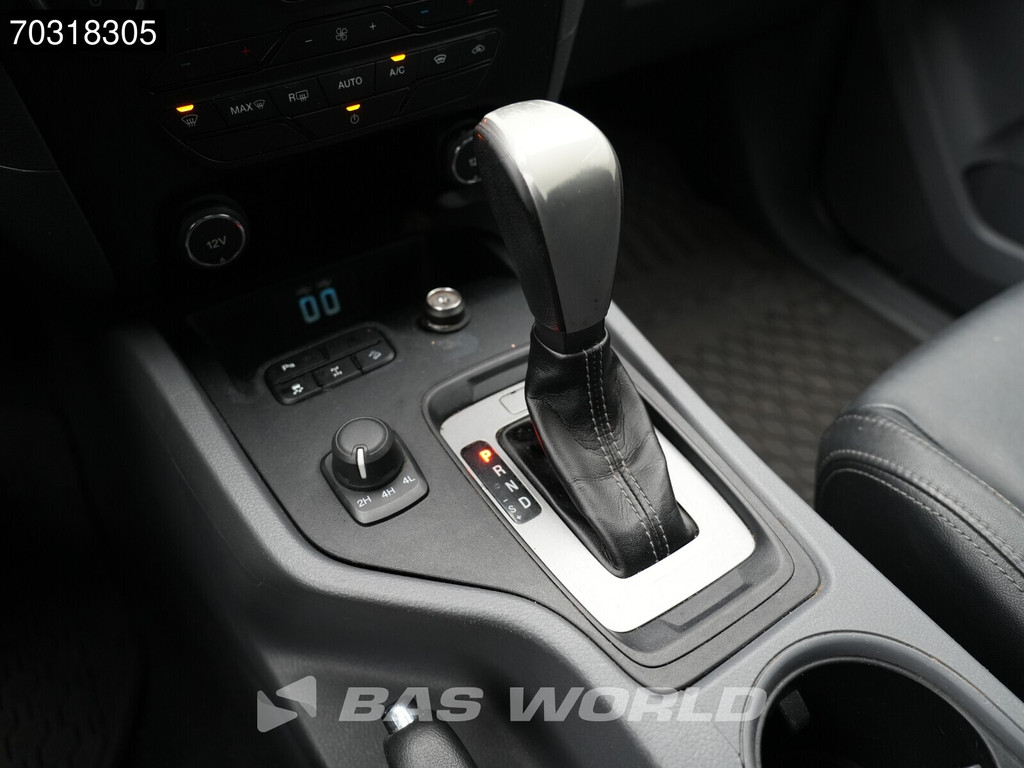 Ford Ranger 160PK 2.2 TDCi Automaat Limited Supercab Trekhaak Navi Airco Cruise Camera Parkeersensoren v+a Euro6 Pickup Airco Trekhaak Cruise control 18