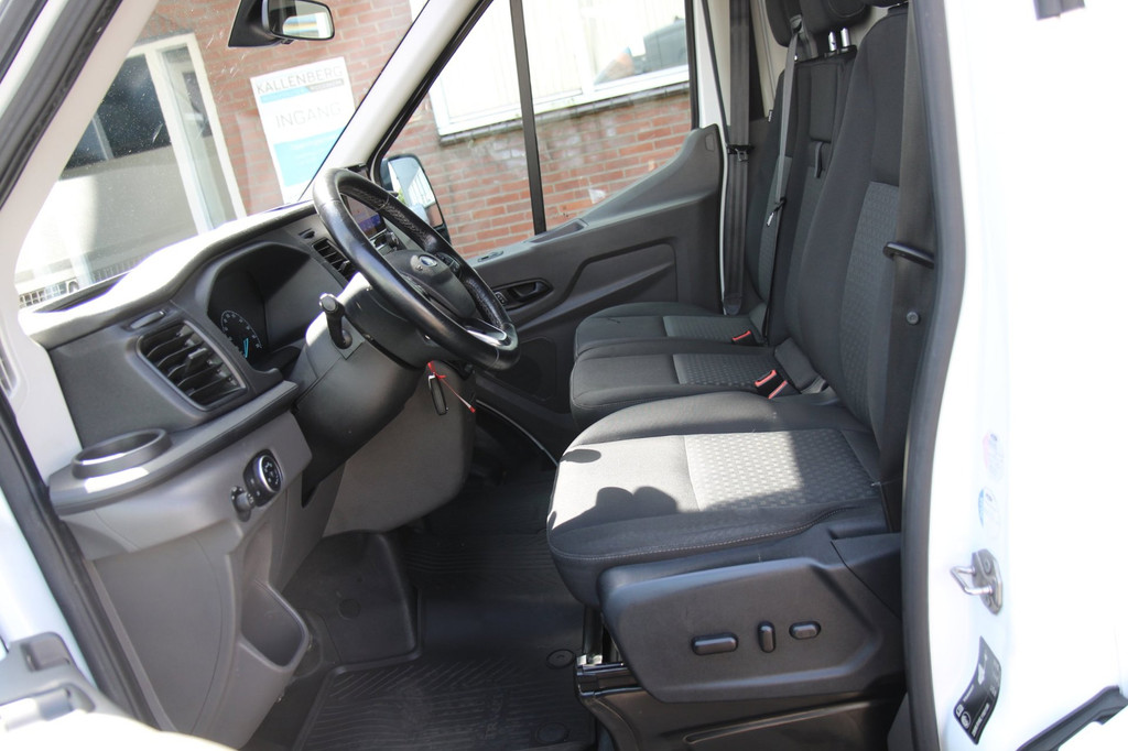 Ford TRANSIT 330 2.0 TDCI L2H2 Trend / Camera / Laadruimte inrichting / Sync 3 3