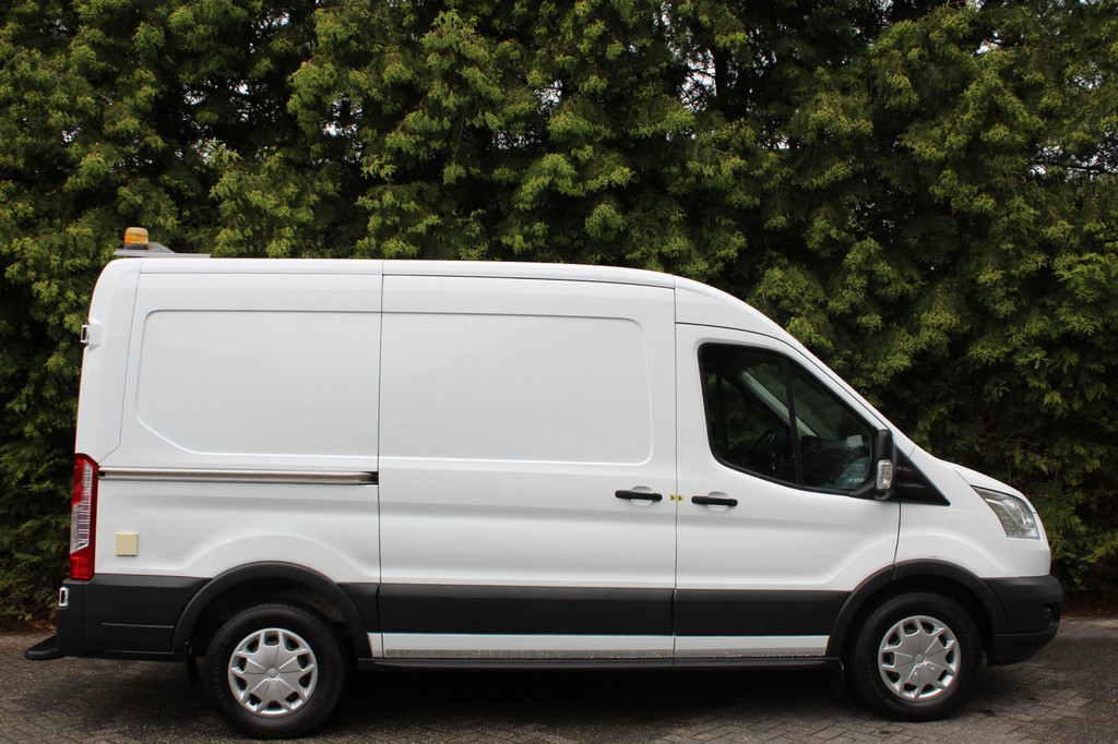 Ford TRANSIT 350 2.0 TDCI L2H2 Trend 131PK | Airco | Cruise Control | Navigatie | Camera | Inbouw 10