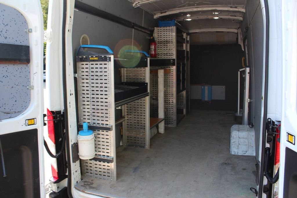 Ford TRANSIT 350 2.0 TDCI L3H2 Trend EUVI 170PK Dubbellucht | Parkeercamera | Navigatie | Trekhaak 12