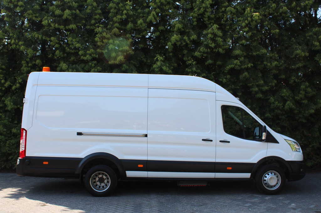 Ford TRANSIT 350 2.0 TDCI L3H2 Trend EUVI 170PK Dubbellucht | Parkeercamera | Navigatie | Trekhaak 8