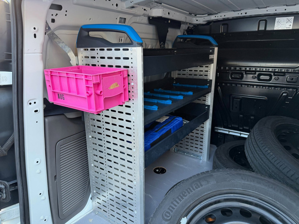 Ford TRANSIT CONNECT 1.5 EcoBlue L1 Limited / Automaat 120PK / Laadruimte inrichting / Camera / 3 zits 8