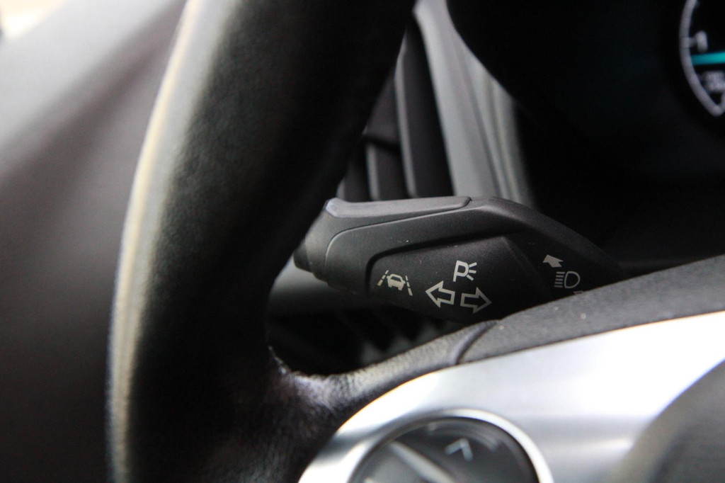 Ford TRANSIT CONNECT 1.5 EcoBlue L1 Limited / Automaat / Camera / Trekhaak / BOM VOL! 18