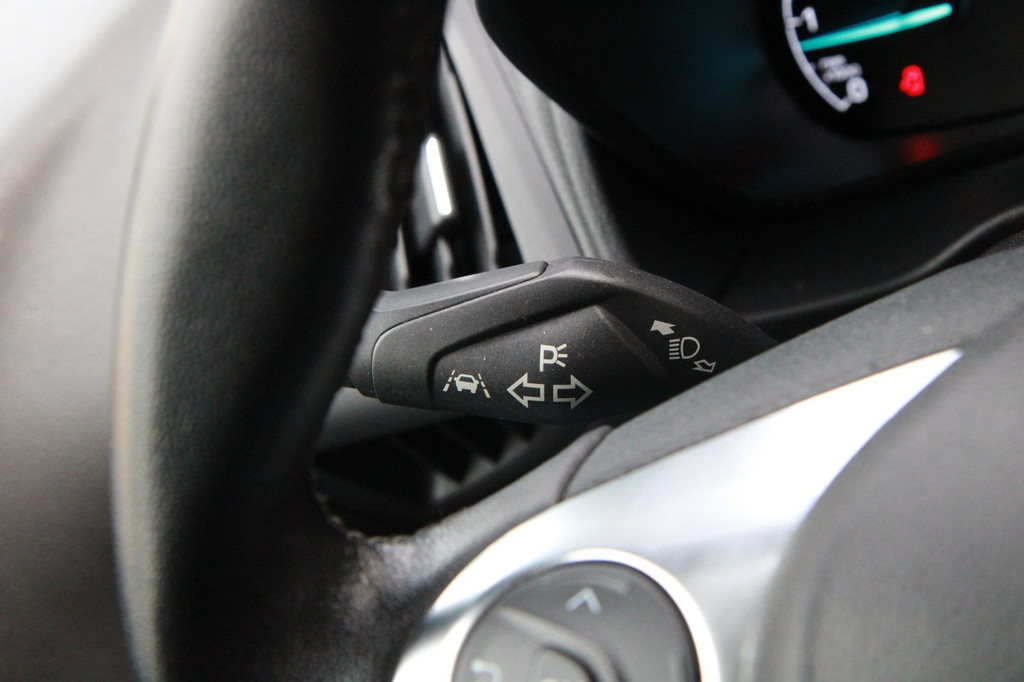 Ford TRANSIT CONNECT 1.5 EcoBlue L2 Trend 120PK Automaat / Camera / Trekhaak / 3 zits 19