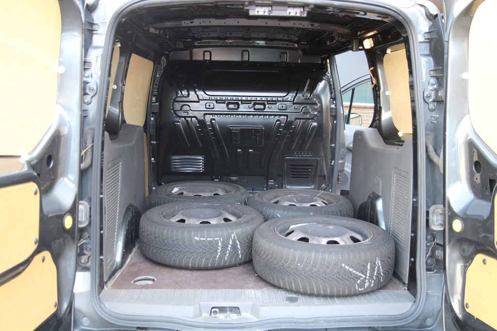 Ford TRANSIT CONNECT 1.5 EcoBlue L2 Trend / Camera / sync 3 / Verwarmde voorruit 7