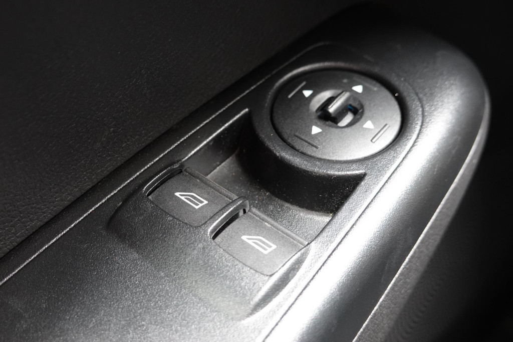 Ford TRANSIT COURIER 2022 Ford Transit Courier Gesloten bestelwagen Trend, 1.5 TDCi Diesel 75 PK, 10