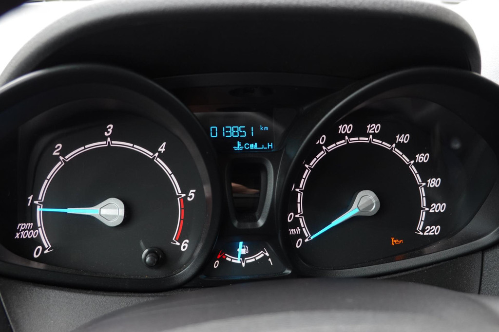 Ford TRANSIT COURIER 2022 Ford Transit Courier Gesloten bestelwagen Trend, 1.5 TDCi Diesel 75 PK, 14