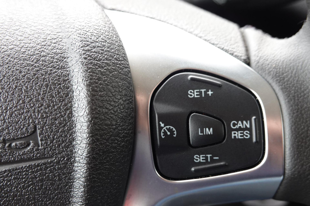 Ford TRANSIT COURIER 2022 Ford Transit Courier Gesloten bestelwagen Trend, 1.5 TDCi Diesel 75 PK, 15