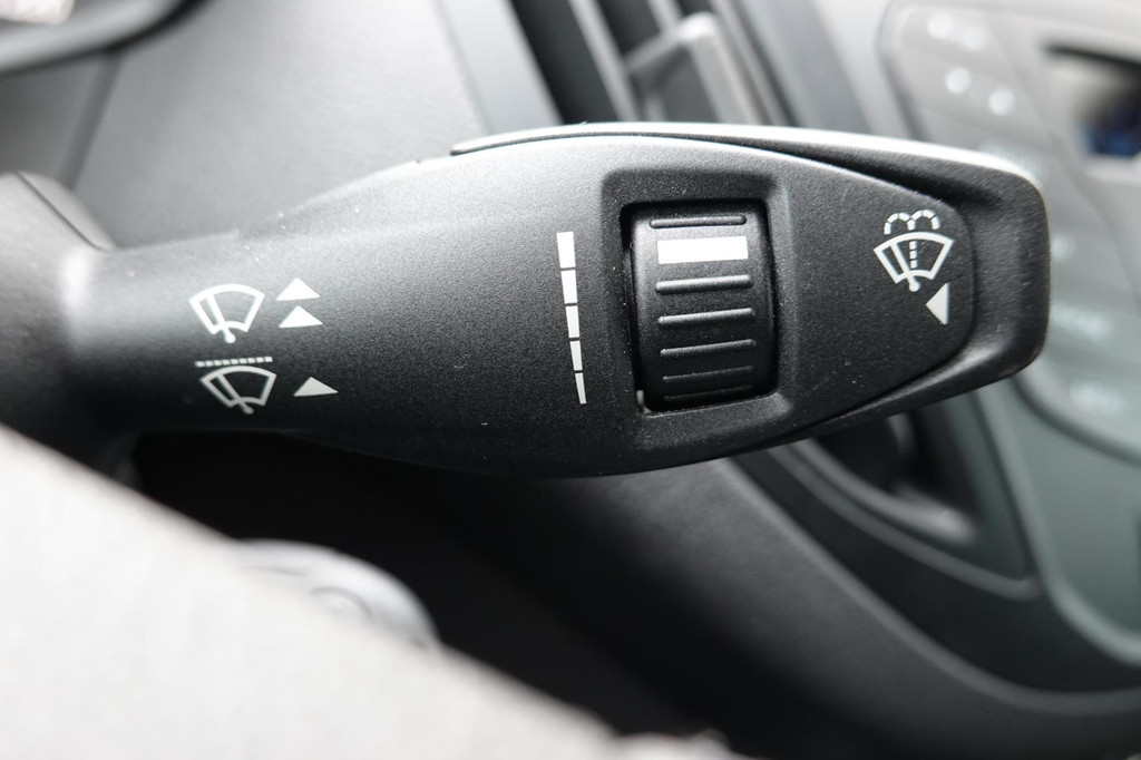 Ford TRANSIT COURIER 2022 Ford Transit Courier Gesloten bestelwagen Trend, 1.5 TDCi Diesel 75 PK, 16