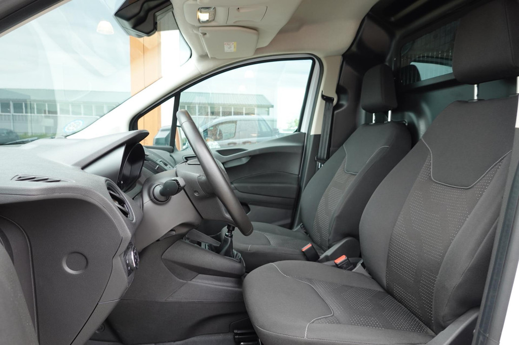 Ford TRANSIT COURIER 2022 Ford Transit Courier Gesloten bestelwagen Trend, 1.5 TDCi Diesel 75 PK, 8