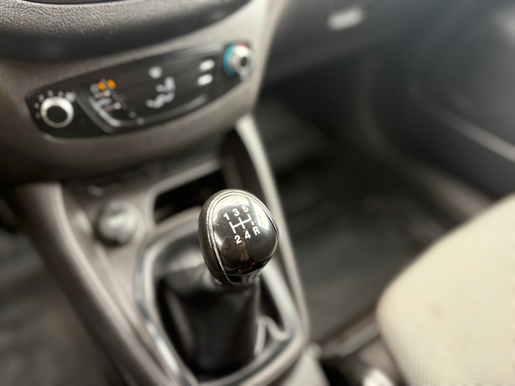 Ford TRANSIT COURIER |MARGE|BENZINEMOTOR|radio|bluetooth|trekhaak|multifunctioneel stuurwiel 17