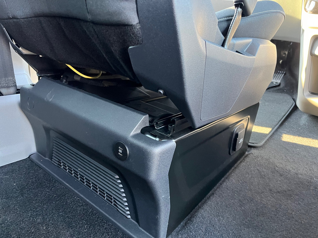 Ford TRANSIT CUSTOM 2.0 TDCI L2H1 LIMITED DUBBELE CABINE BPM VRIJ 8