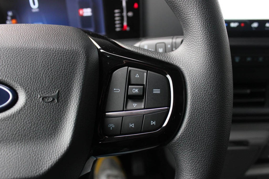 Ford TRANSIT CUSTOM 300 2.0 TDCI L2H1 AUTOMAAT 170PK JB- EDITION / FULL BLACK / APPLE CARPLAY / 3- ZITS / MY2024 / DIRECT RIJDEN 18