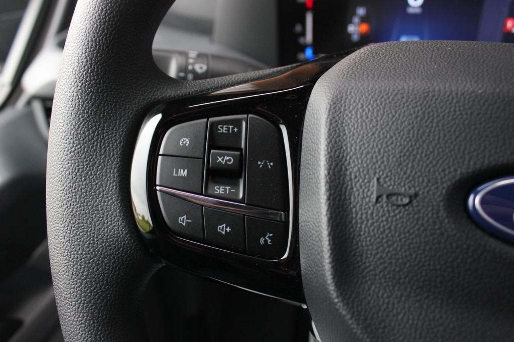 Ford TRANSIT CUSTOM 300 2.0 TDCI L2H1 AUTOMAAT 170PK JB- EDITION / FULL BLACK / APPLE CARPLAY / 3- ZITS / MY2024 / DIRECT RIJDEN 19