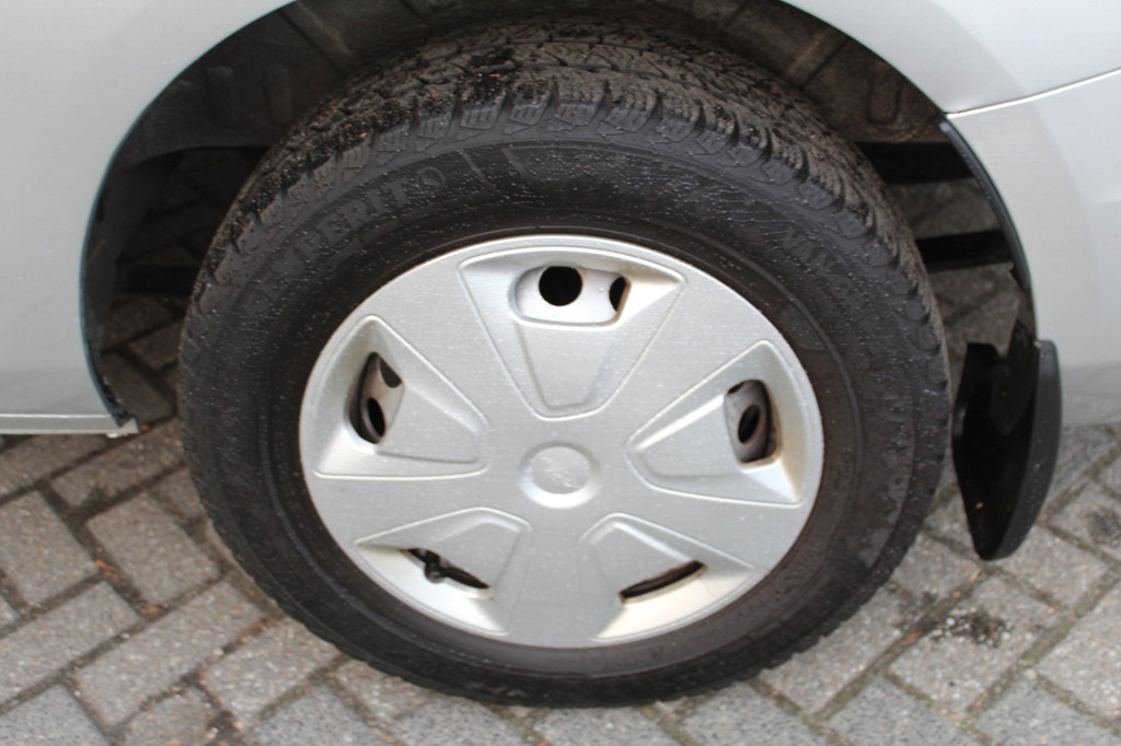 Ford TRANSIT CUSTOM 300 2.0 TDCI L2H2 Trend 170PK | Airco | Cruise Control | NAVI | CAMERA | INBOUW | NWE APK 17