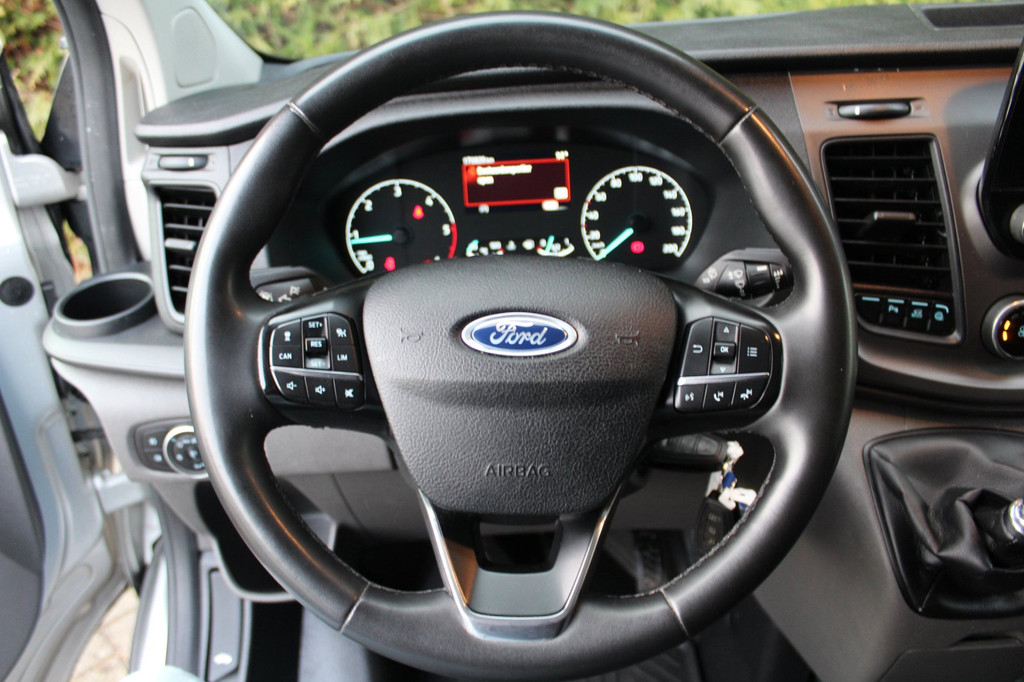 Ford TRANSIT CUSTOM 300 2.0 TDCI L2H2 Trend 170PK | Airco | Cruise Control | NAVI | CAMERA | INBOUW | NWE APK 19