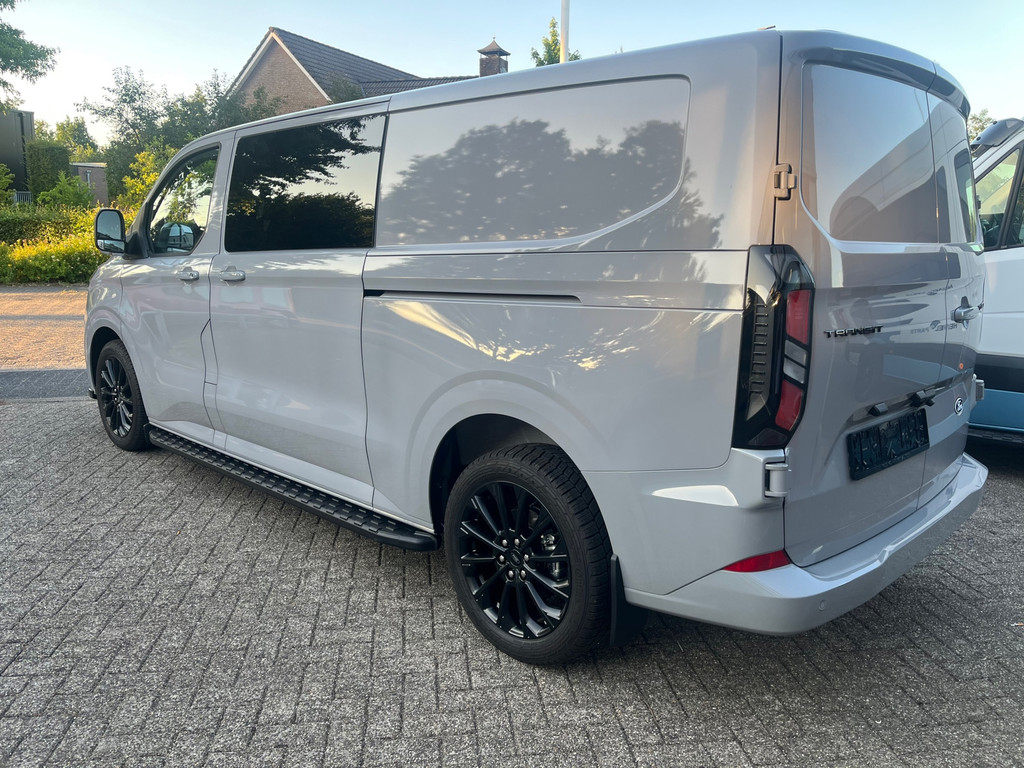 Ford TRANSIT CUSTOM 320 2.0 TDCI 170 PK AUT L2H1 DC Limited 7