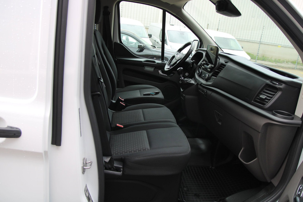 Ford TRANSIT CUSTOM 320 2.0 TDCI L1H1 Limited / Camera / 3 zits / carplay 4