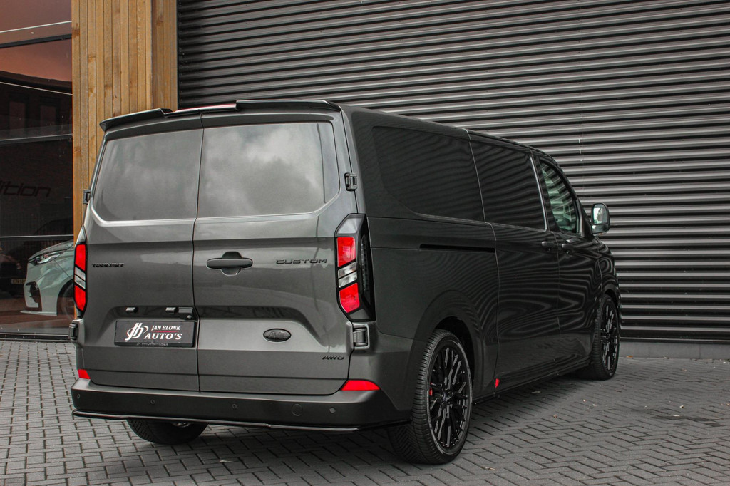 Ford TRANSIT CUSTOM 320 2.0 TDCI L2H1 170PK AWD 4X4 JB-EDITION / 3-ZITS / DRIVERS PACK / NAVIGATIE / FULL BLACK / BPM VRIJ / APPLE 12