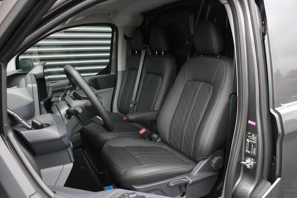 Ford TRANSIT CUSTOM 320 2.0 TDCI L2H1 170PK AWD 4X4 JB-EDITION / 3-ZITS / DRIVERS PACK / NAVIGATIE / FULL BLACK / BPM VRIJ / APPLE 14