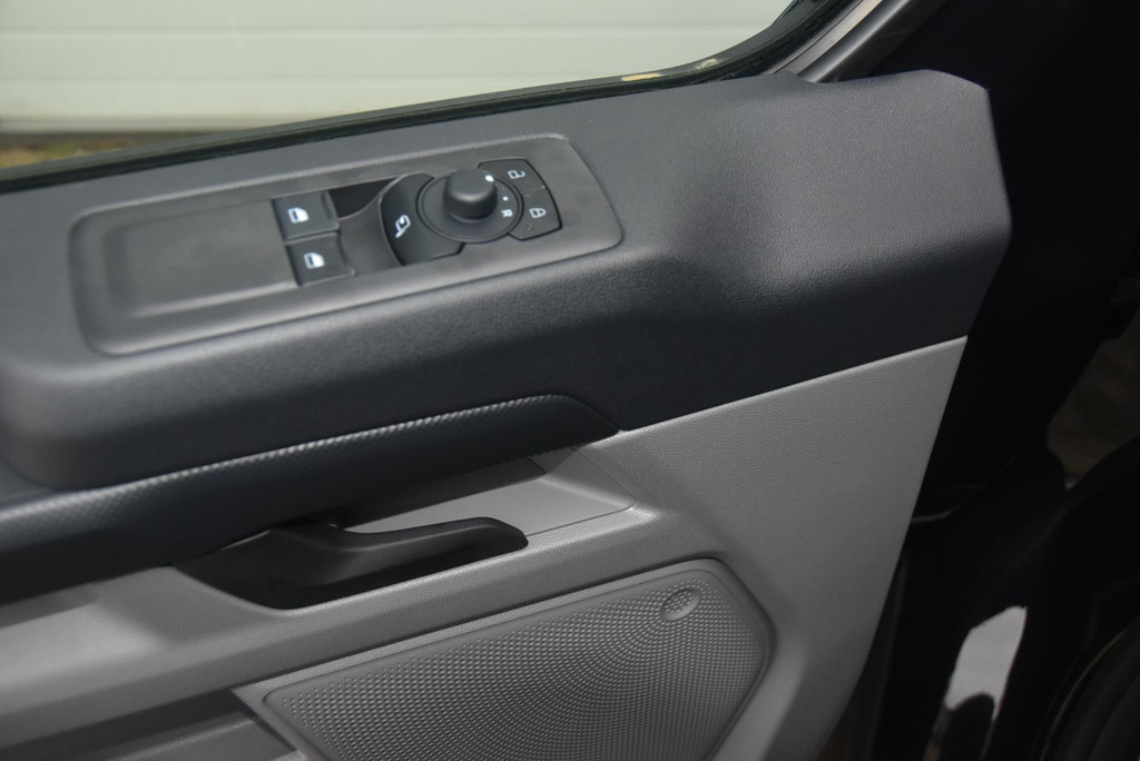 Ford TRANSIT CUSTOM 320 2.0 TDCI L2H1 Limited 170 pk !! Automaat 16