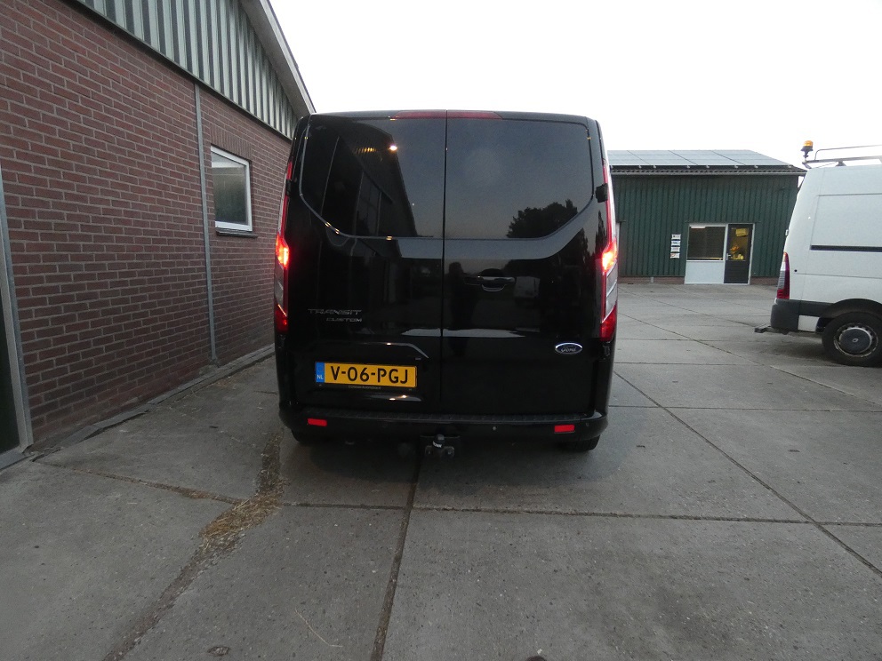 Ford TRANSIT CUSTOM 320 2.0 TDCI L2H1*Sport*leder* navi/cam* 4