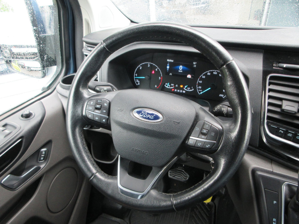 Ford TRANSIT CUSTOM L1H1 130 pk autmaat dc airco navigatie camera 19