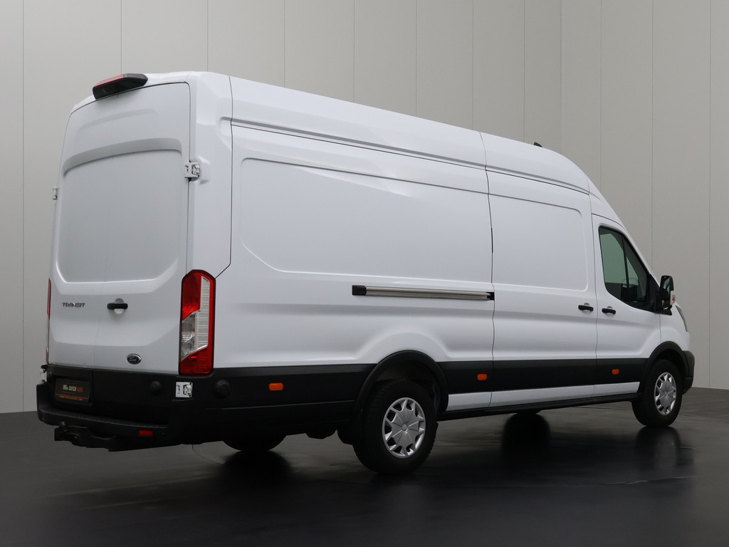 Ford Transit 130PK L4H3 Jumbo | Camera | Trekhaak | 3-Zits | Airco | Cruise | Betimmering 2