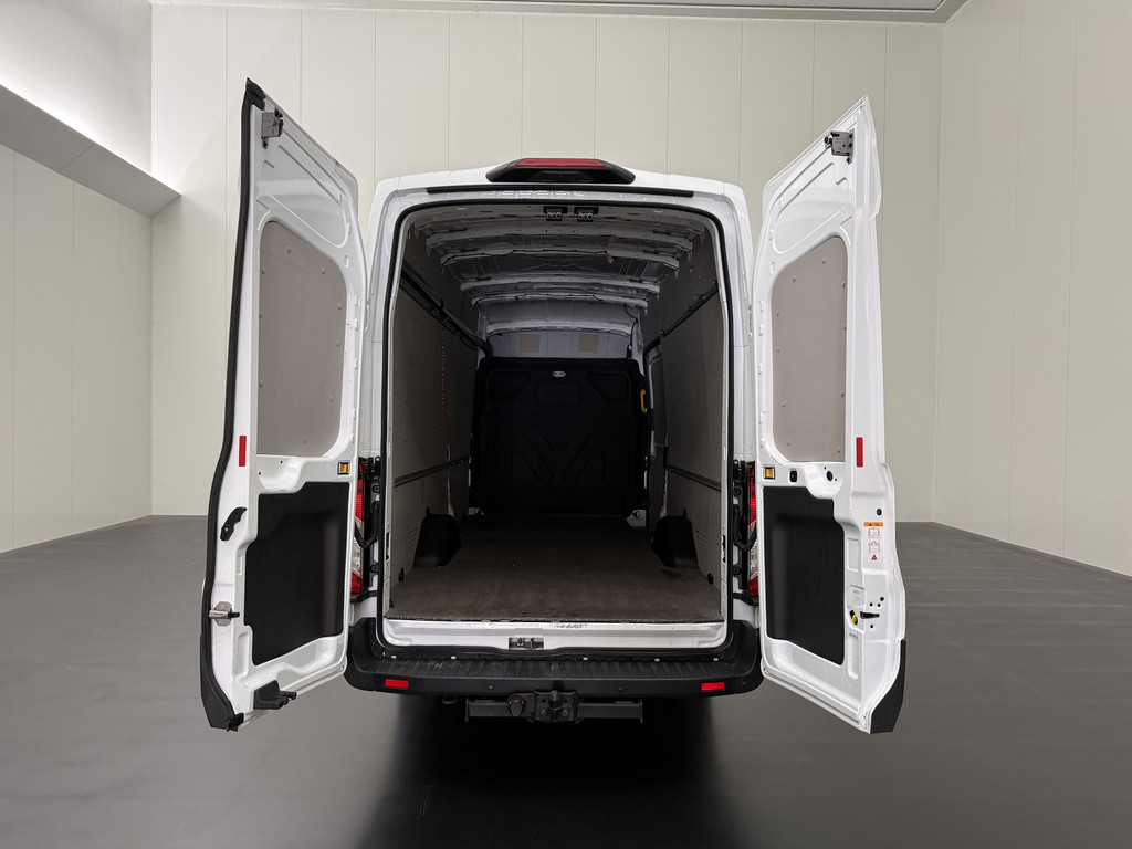 Ford Transit 130PK L4H3 Jumbo | Camera | Trekhaak | 3-Zits | Airco | Cruise | Betimmering 4