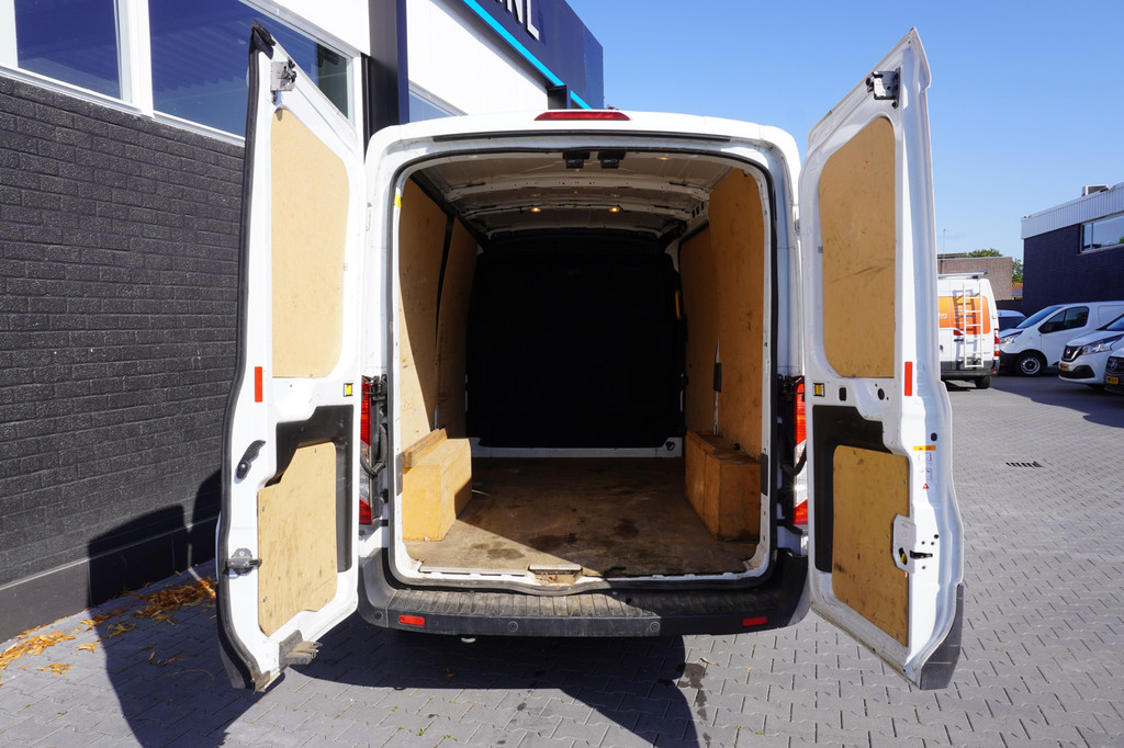 Ford Transit 2.0 TDCI 130PK L2H2 EURO 6 - A/C Climate - Navi - Cruise - PDC - â¬20.900,- Excl. 7