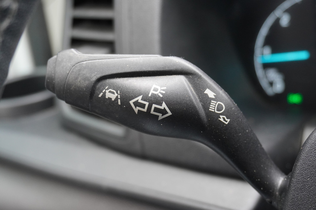 Ford Transit 2.0 TDCI 130PK L2H2 EURO 6 - Airco - Navi - Cruise - PDC - â¬16.900,- Excl. 17