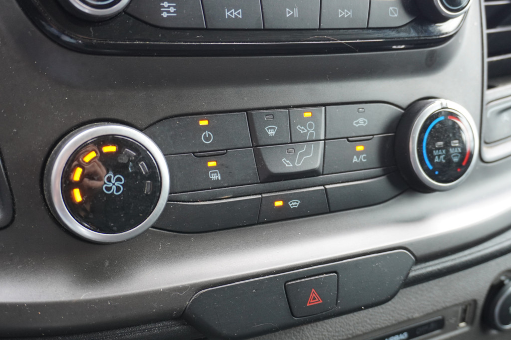 Ford Transit 2.0 TDCI 130PK L2H2 EURO 6 - Airco - Navi - Cruise - PDC - â¬16.900,- Excl. 9