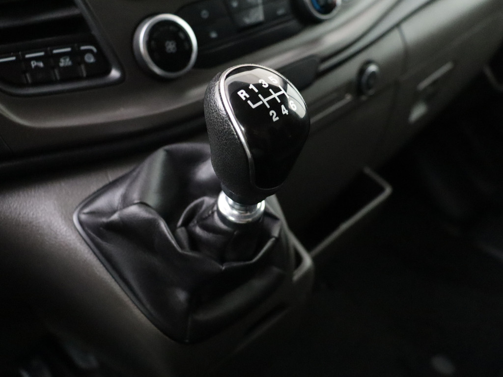 Ford Transit 2.0TDCI 130PK L2H2 Imperiaal | Trekhaak | Gate Locks | Navigatie | Camera | Airco | Cruise | 3-Persoons 15