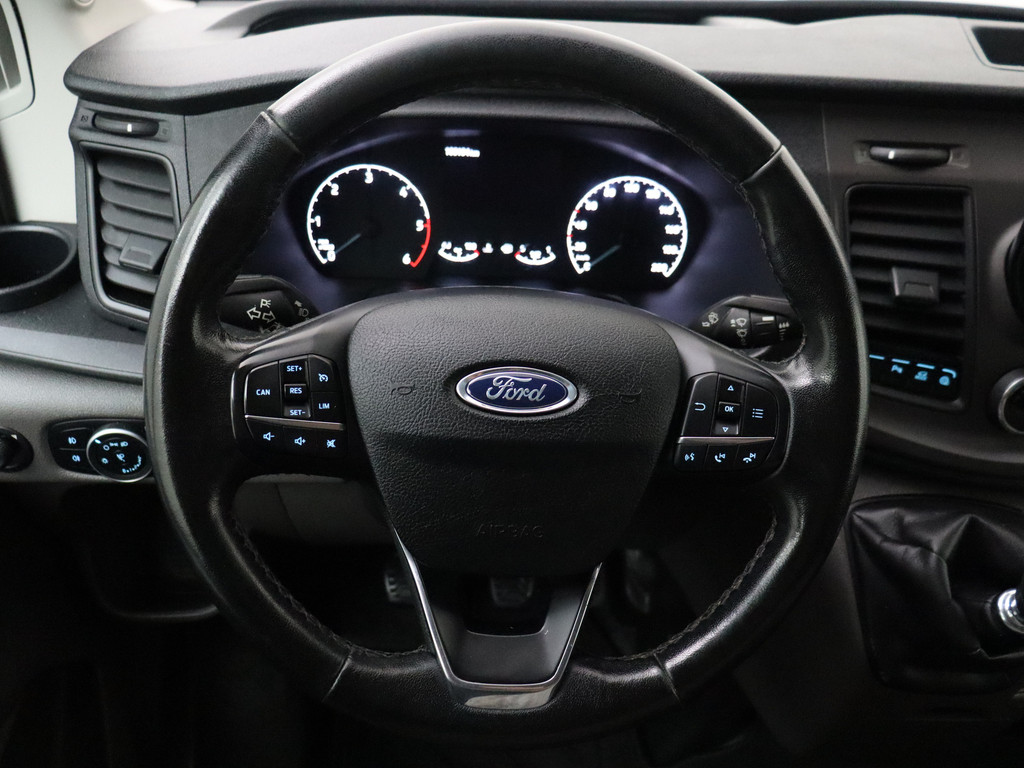 Ford Transit 2.0TDCI 130PK L2H2 | Imperiaal | Trekhaak | Gate locks | Navigatie | Camera | Airco | Cruise | 3-Persoons 14
