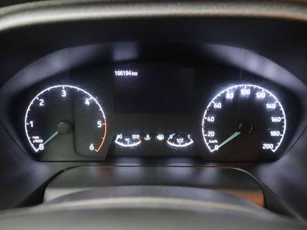 Ford Transit 2.0TDCI 130PK L2H2 | Imperiaal | Trekhaak | Gate locks | Navigatie | Camera | Airco | Cruise | 3-Persoons 9