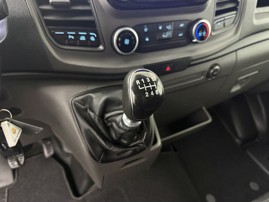 Ford Transit 2.0TDCI 130PK L3H2 Business | 2500Kg Trekhaak | Navigatie | Multimedia | Airco | Cruise | 3-Zits 16