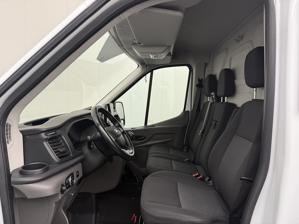 Ford Transit 2.0TDCI 130PK L3H2 Business | 2500Kg Trekhaak | Navigatie | Multimedia | Airco | Cruise | 3-Zits 20