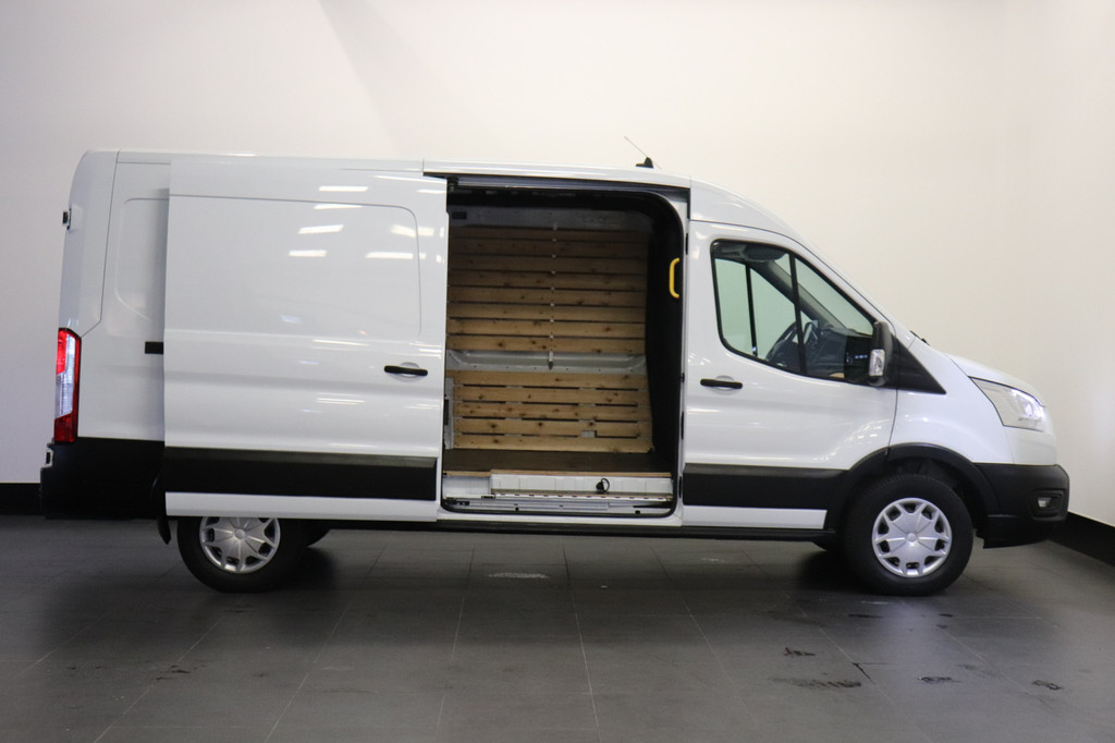 Ford Transit 2.0 TDCI 130PK L3H2 EURO 6 - Airco - Cruise - PDC - € 13.499,- Excl. 10