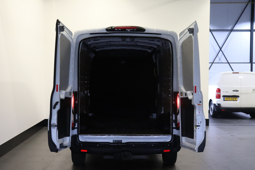 Ford Transit 2.0 TDCI 130PK L3H2 EURO 6 - Airco - Cruise - PDC - € 13.499,- Excl. 7