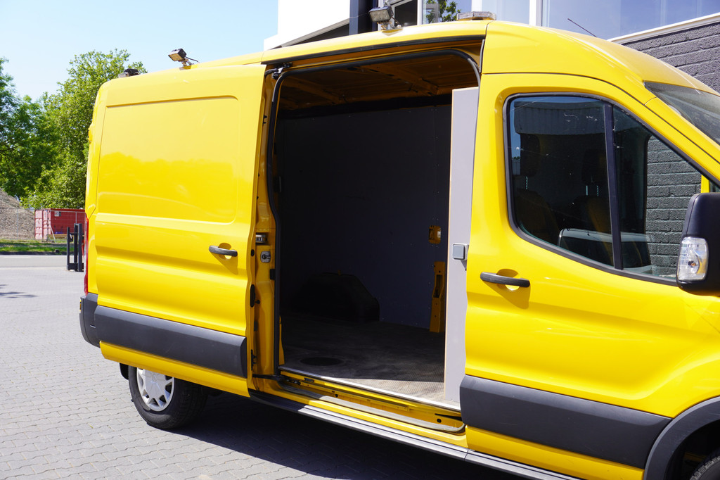 Ford Transit 2.0 TDCI 130PK L3H2 EURO 6 - Airco - Cruise - PDC - ⬠13.950,- Excl. 9