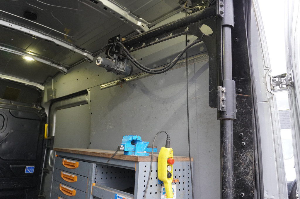 Ford Transit 2.0 TDCI 130PK L3H2 EURO 6 - Airco - Navi - Cruise - Camera - ⬠11.900,- Excl. 7