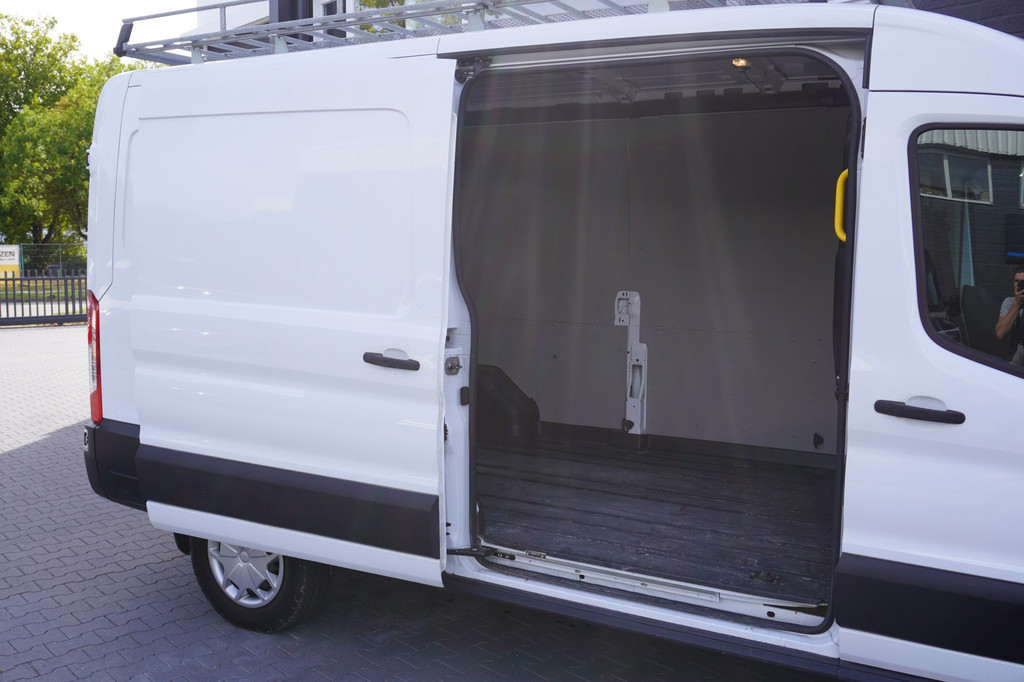 Ford Transit 2.0 TDCI 130PK L3H2 EURO 6 - Airco - Navi - Cruise - Camera - ⬠16.900,- Excl. 10